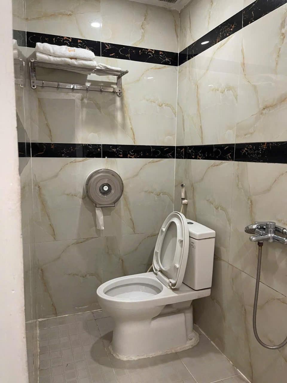 10H Hotel Ho Chi Minh City Exterior photo